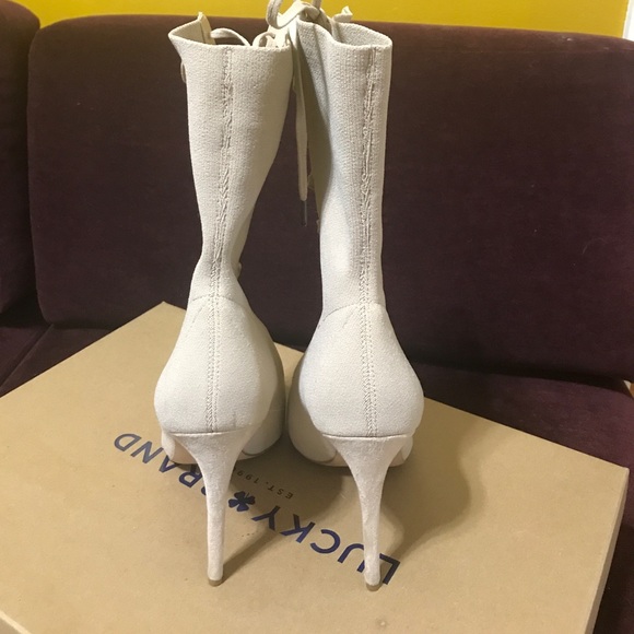 Boots - Picture 3 of 10